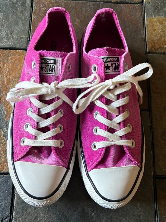Converse All Stars Shoes - Converse Chuck Taylor Pink Sapphire velvet All Star low tops size 8.5 unworn